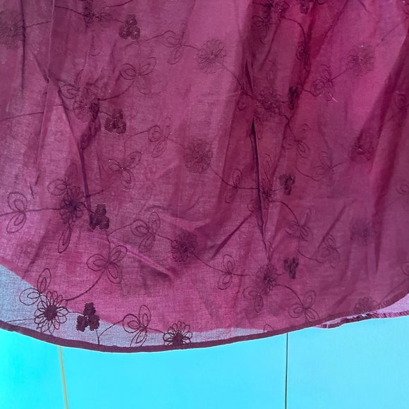 NWOT! Lauren Conrad Burgundy Short Sleeve Semi-Sheer Blouse - M - Picture 3 of 5